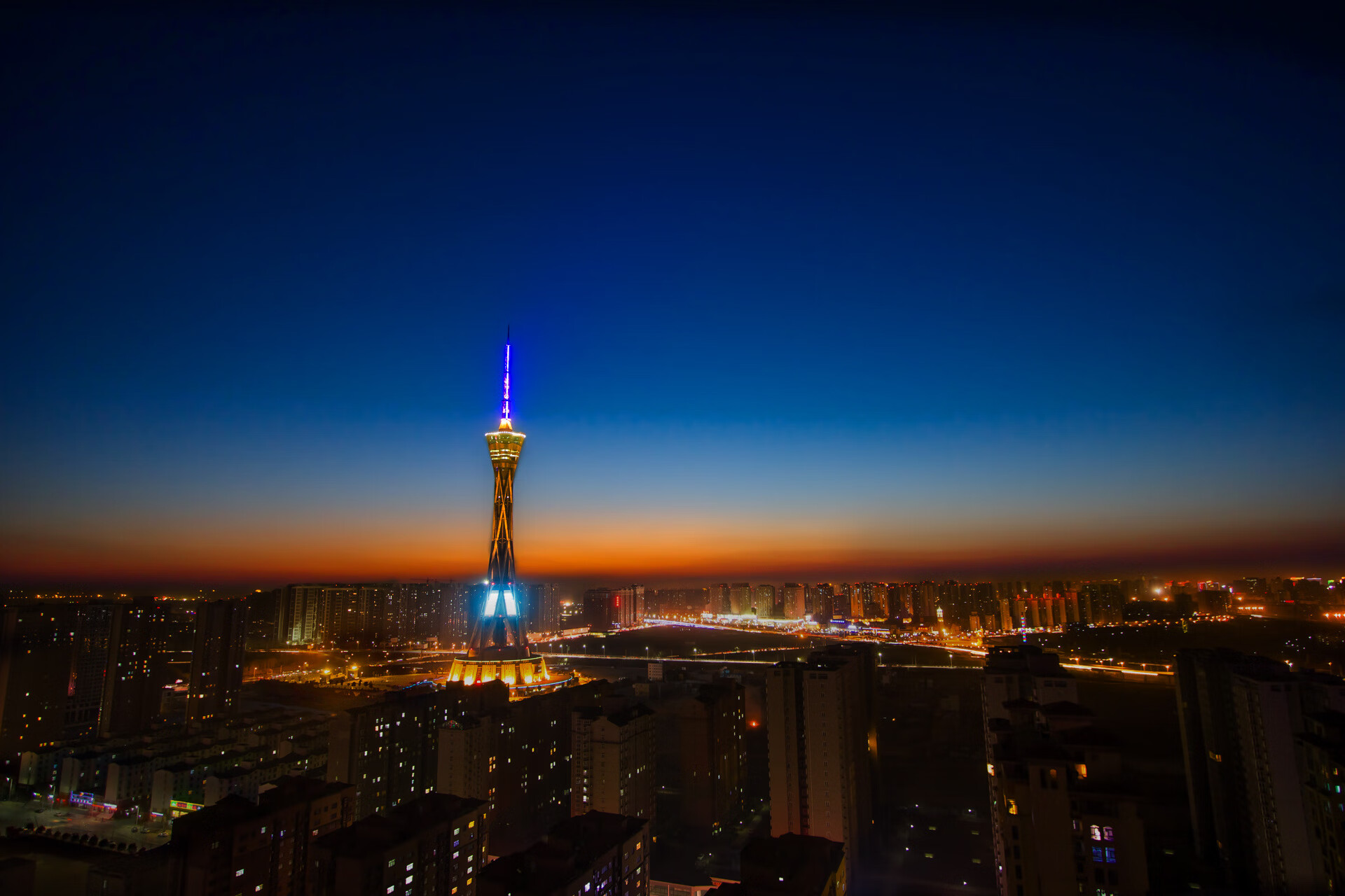 爱游戏下载-欧洲篮球超级联赛密集赛程出炉 欧洲夜晚陷入疯狂,欧洲篮球联赛叫啥