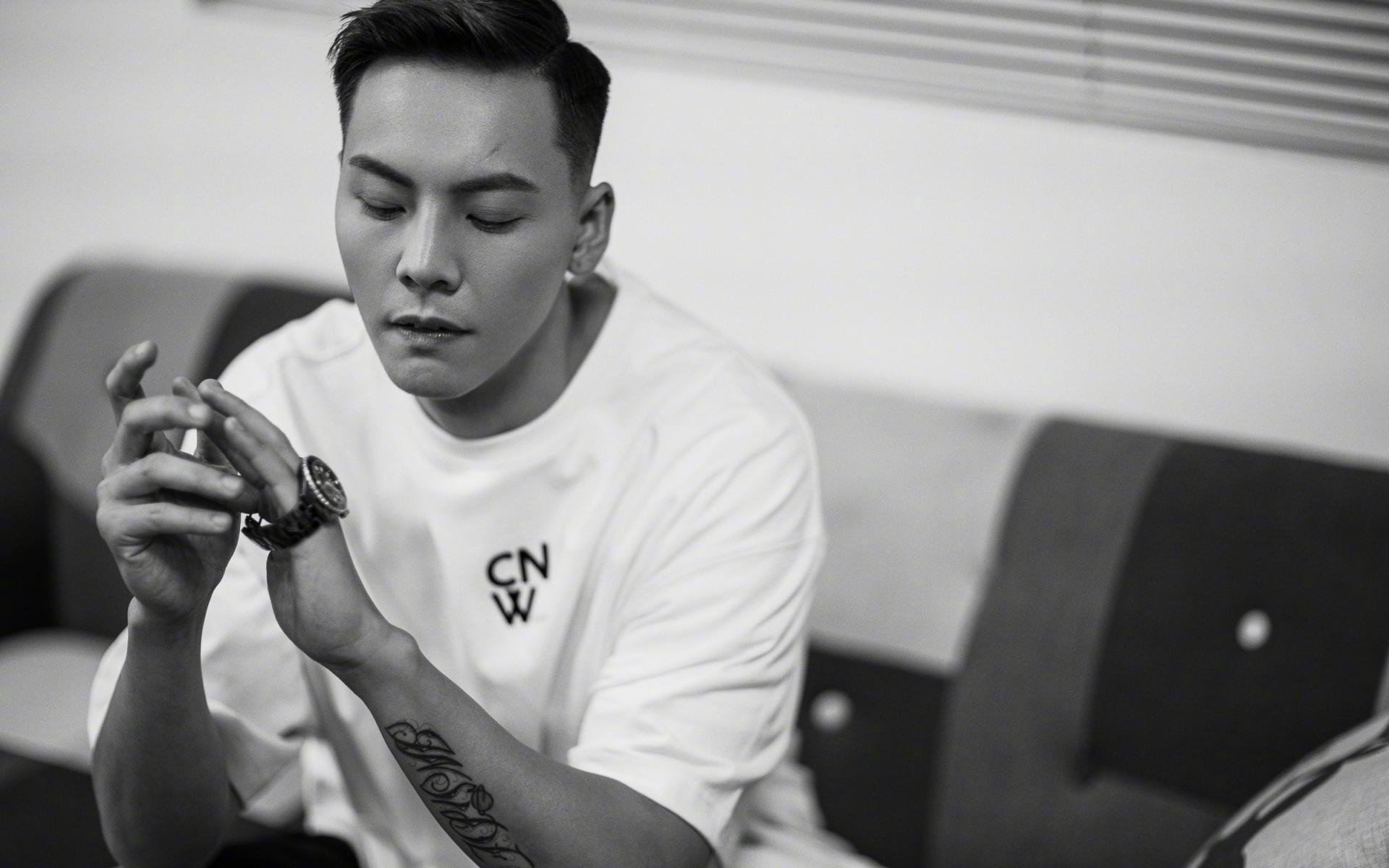 爱游戏中国官方网站平台-生死时刻：比赛进行到白刃战阶段，胜负将见分晓，生死白线