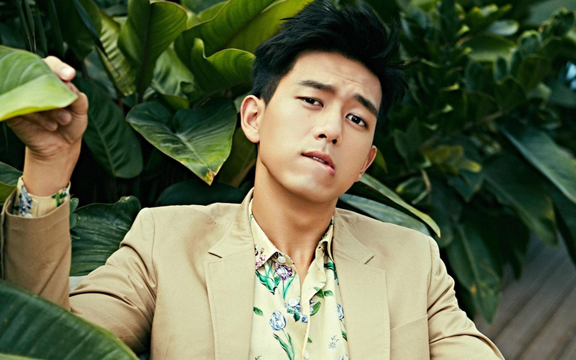 爱游戏app-里昂调整战术阵型,里昂最佳阵容