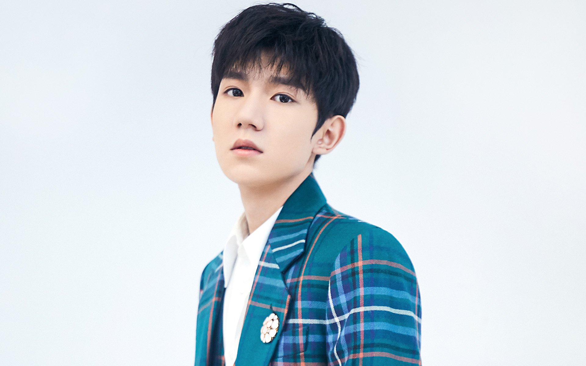 AYX体育-阿尔特塔注重防守，提升球队防守稳定性，阿尔特塔阵型